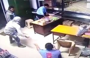 Robbers shoot Petrol Pump Manager, loot Rs 2 lakh in Angul Dist - Odisha News Insight